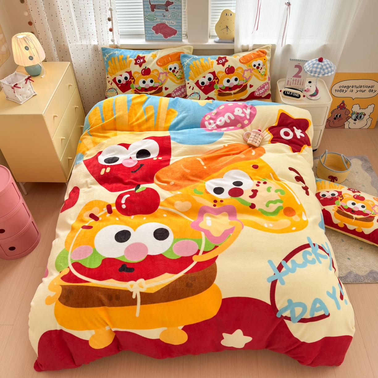 91家纺网 家纺一手货源 找家纺 希诺家居 2025新款大版卡通牛奶绒数码印花四件套 牛奶绒-薯条汉堡