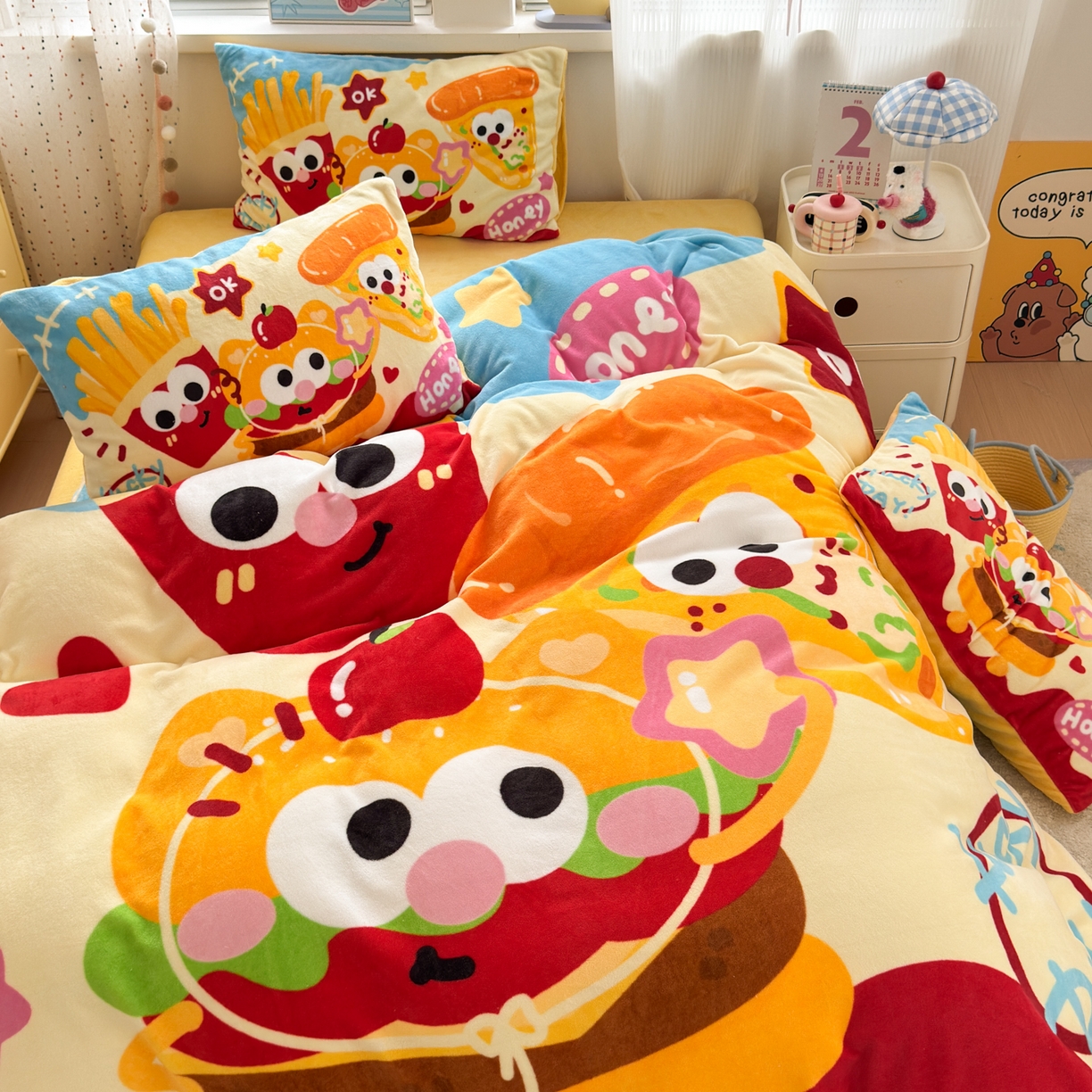 91家纺网 家纺一手货源 找家纺 希诺家居 2025新款大版卡通牛奶绒数码印花四件套 牛奶绒-薯条汉堡