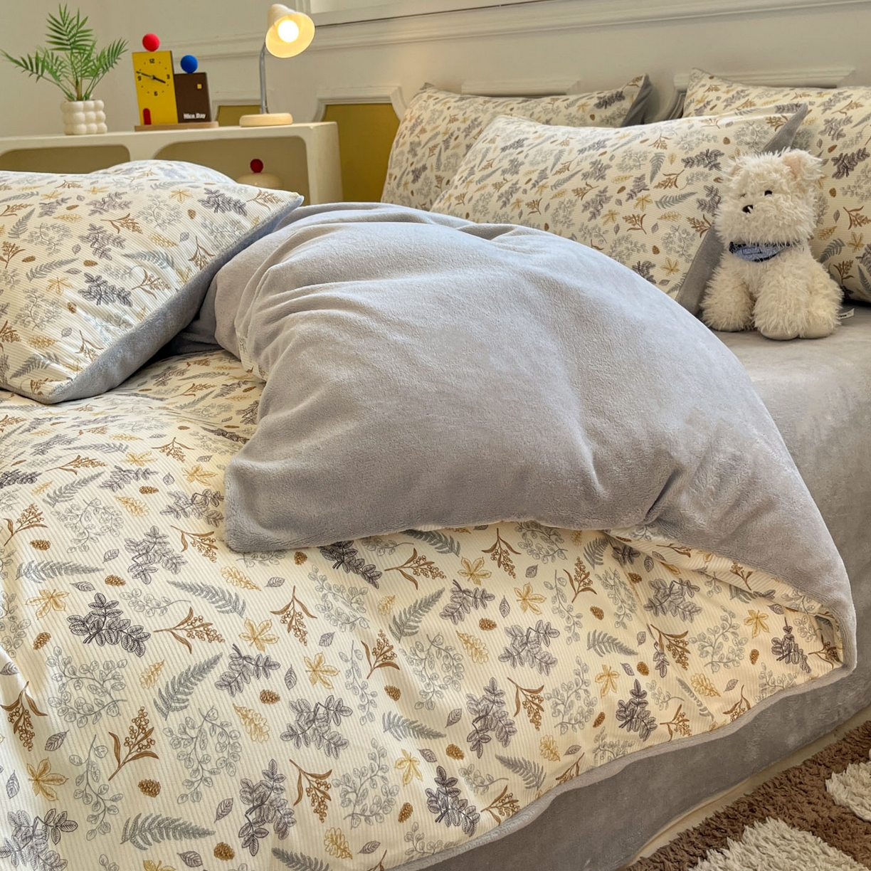 91家纺网 家纺一手货源 找家纺 羚羊语家纺 2025新款灯芯绒 温暖颂系列-印花牛奶绒四件套高克重简约卡通花卉提花加厚保暖床单床笠三件套（买家秀请联系客服!） 温暖颂-叶知秋