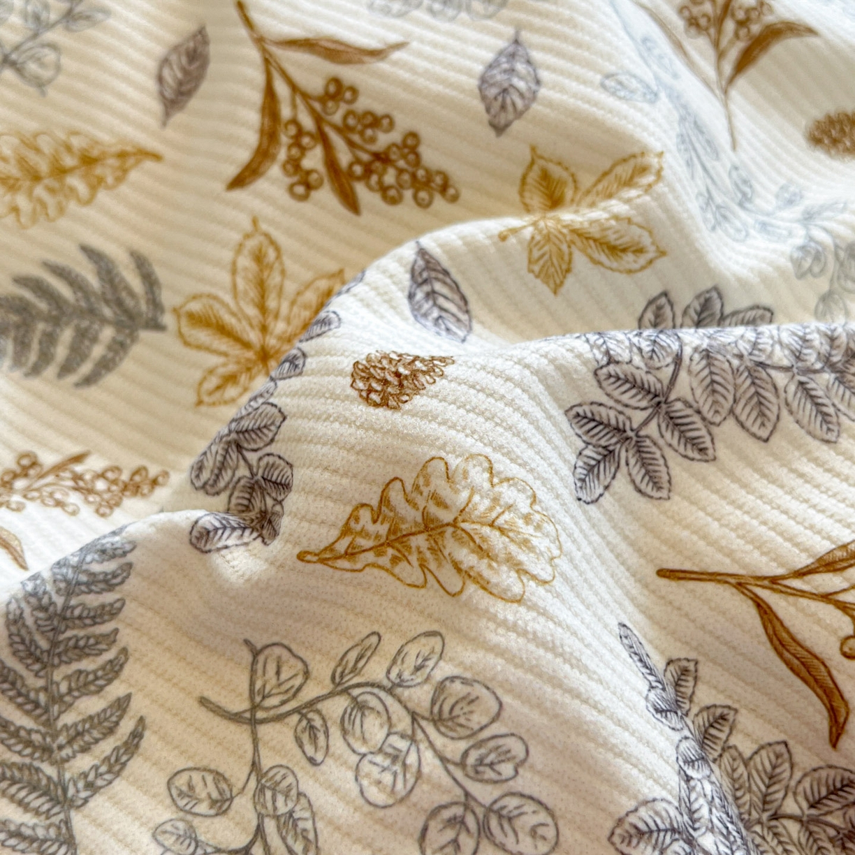 91家纺网 家纺一手货源 找家纺 羚羊语家纺 2025新款灯芯绒 温暖颂系列-印花牛奶绒四件套高克重简约卡通花卉提花加厚保暖床单床笠三件套（买家秀请联系客服!） 温暖颂-叶知秋