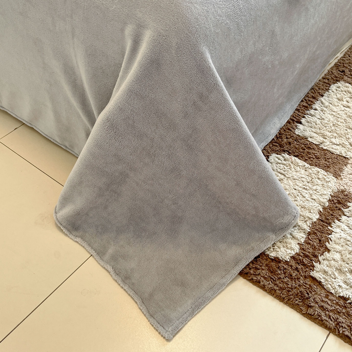 91家纺网 家纺一手货源 找家纺 羚羊语家纺 2025新款灯芯绒 温暖颂系列-印花牛奶绒四件套高克重简约卡通花卉提花加厚保暖床单床笠三件套（买家秀请联系客服!） 温暖颂-叶知秋