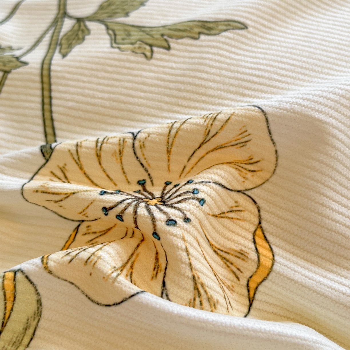 91家纺网 家纺一手货源 找家纺 羚羊语家纺 2025新款灯芯绒 温暖颂系列-印花牛奶绒四件套高克重简约卡通花卉提花加厚保暖床单床笠三件套（买家秀请联系客服!） 温暖颂-漫野春息