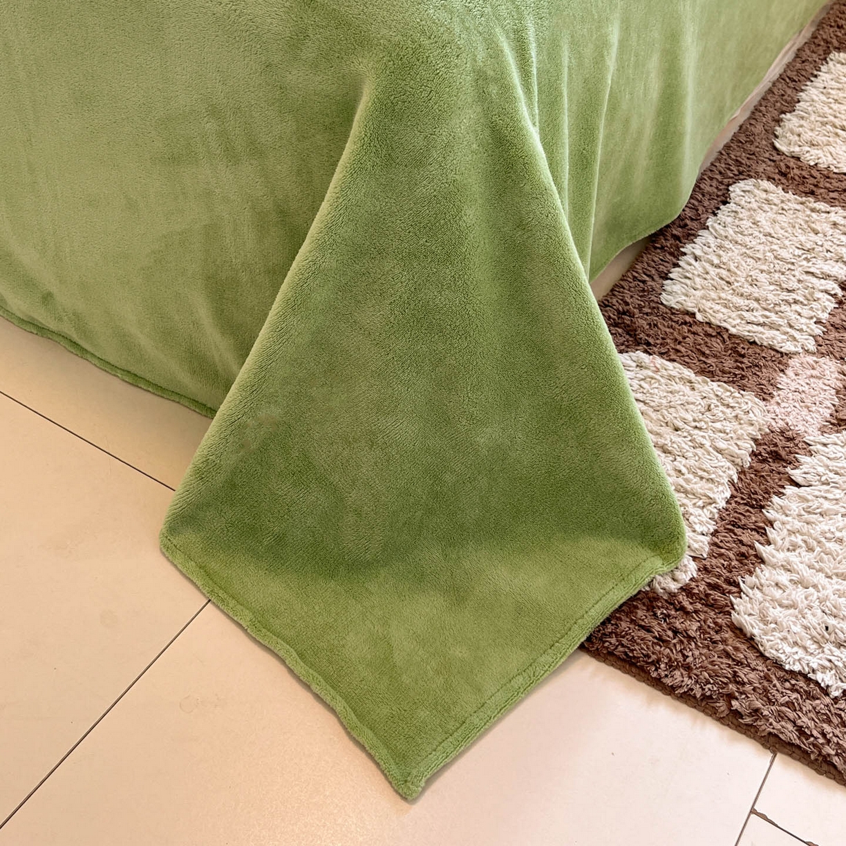 91家纺网 家纺一手货源 找家纺 羚羊语家纺 2025新款灯芯绒 温暖颂系列-印花牛奶绒四件套高克重简约卡通花卉提花加厚保暖床单床笠三件套（买家秀请联系客服!） 温暖颂-漫野春息