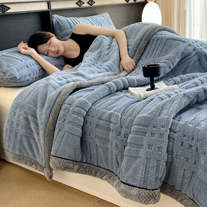 91家纺网 家纺一手货源 找家纺 欧邦 2025新款包边舒棉绒双面绒毛毯-格调系列 格调-觅蓝