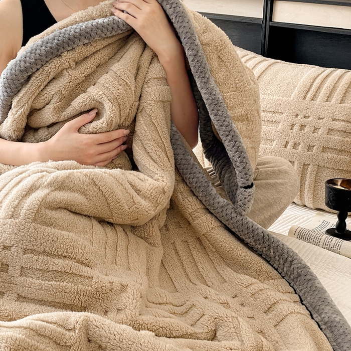 91家纺网 家纺一手货源 找家纺 欧邦 2025新款包边舒棉绒双面绒毛毯-格调系列 格调-摩卡