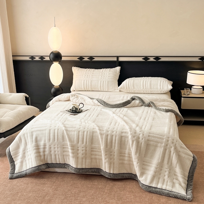 91家纺网 家纺一手货源 找家纺 欧邦 2025新款包边舒棉绒双面绒毛毯-格调系列 格调-霜白