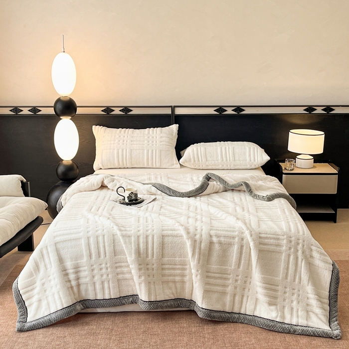 91家纺网 家纺一手货源 找家纺 欧邦 2025新款包边舒棉绒双面绒毛毯-格调系列 格调-霜白