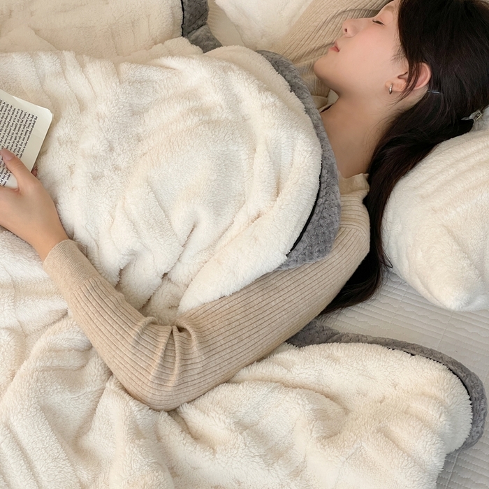 91家纺网 家纺一手货源 找家纺 欧邦 2025新款包边舒棉绒双面绒毛毯-格调系列 格调-霜白