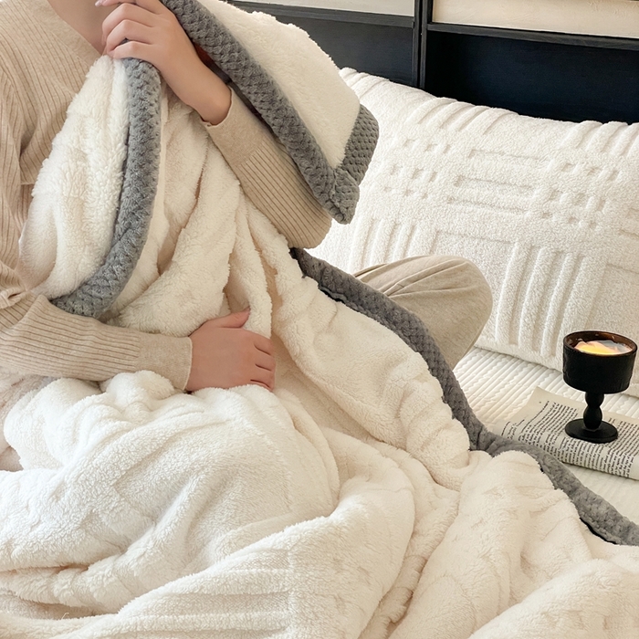 91家纺网 家纺一手货源 找家纺 欧邦 2025新款包边舒棉绒双面绒毛毯-格调系列 格调-霜白