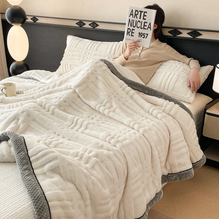 91家纺网 家纺一手货源 找家纺 欧邦 2025新款包边舒棉绒双面绒毛毯-格调系列 格调-霜白