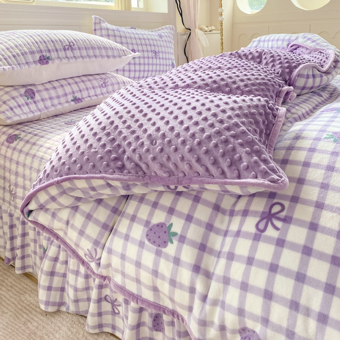 91家纺网 家纺一手货源 找家纺 （总）梦可莱家居 2025秋冬新品豆豆绒床盖大花边四件套