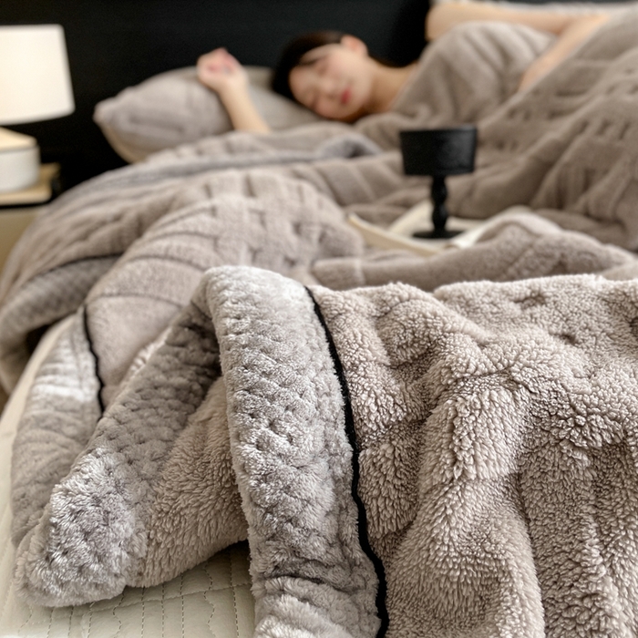 91家纺网 家纺一手货源 找家纺 欧邦 2025新款包边舒棉绒双面绒毛毯-格调系列 格调-中灰