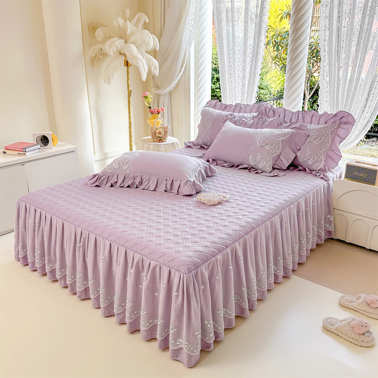 91家纺网 家纺一手货源 找家纺 宜凡家纺 2025新款长绒棉绣花夹棉床裙三件套--天鹅之吻系列 天鹅之吻-香芋紫