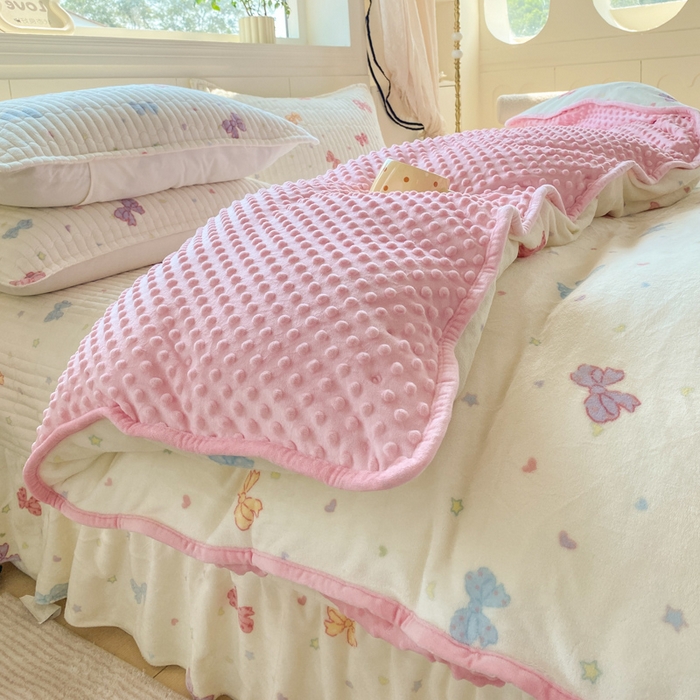 梦可莱家居 2025秋冬新品豆豆绒床盖大花边四件套 彩色蝴蝶结