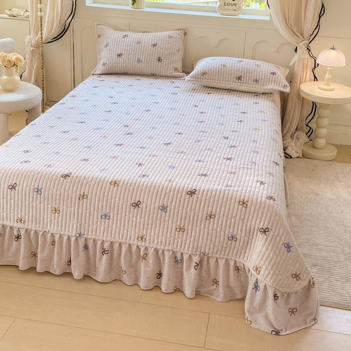 91家纺网 家纺一手货源 找家纺 梦可莱家居 2025秋冬新品豆豆绒床盖大花边四件套 蝶恋卡