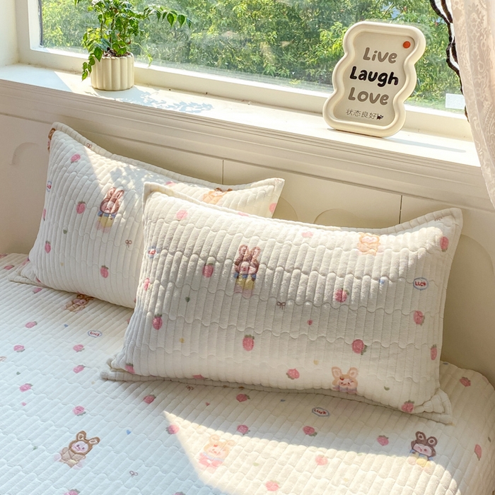 91家纺网 家纺一手货源 找家纺 梦可莱家居 2025秋冬新品豆豆绒床盖大花边四件套 多拉拉