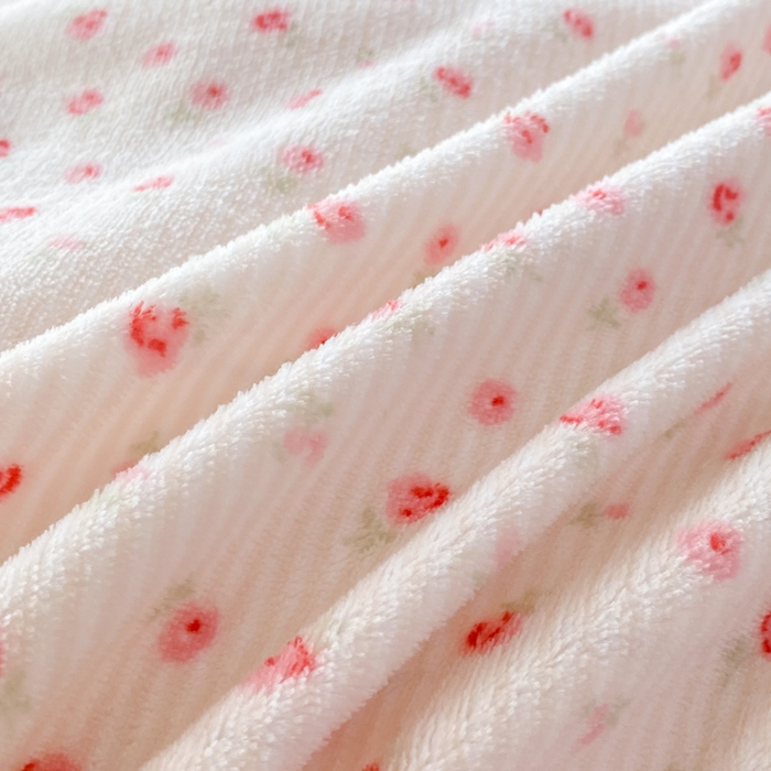 91家纺网 家纺一手货源 找家纺 梦可莱家居 2025秋冬新品豆豆绒床盖大花边四件套 丽莎