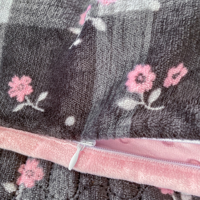 91家纺网 家纺一手货源 找家纺 梦可莱家居 2025秋冬新品豆豆绒床盖大花边四件套 欣悦