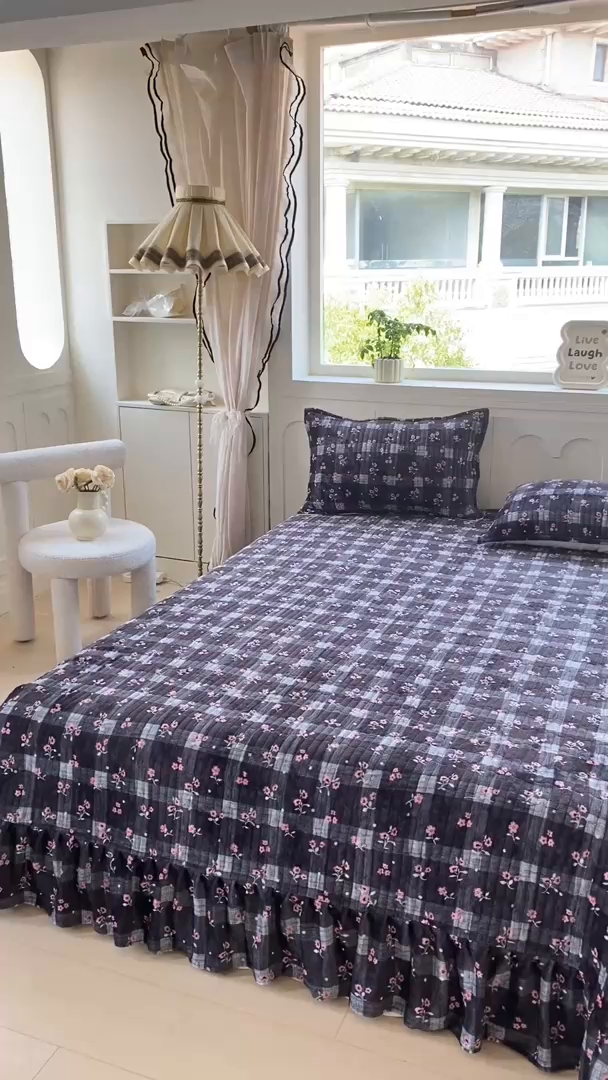 91家纺网 家纺一手货源 找家纺 梦可莱家居 2025秋冬新品豆豆绒床盖大花边四件套 欣悦