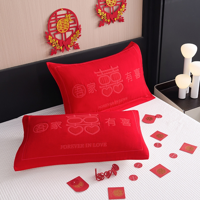 91家纺网 家纺一手货源 找家纺 （总）棠薇家纺 2025新款全棉大红婚庆枕巾红色结婚全棉纱布枕巾盖巾垫巾