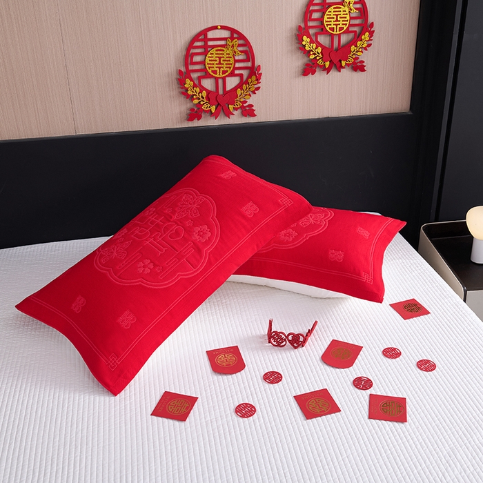 91家纺网 家纺一手货源 找家纺 棠薇家纺 2025新款全棉大红婚庆枕巾红色结婚全棉纱布枕巾盖巾垫巾 百年好合