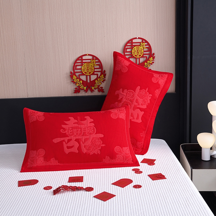 91家纺网 家纺一手货源 找家纺 棠薇家纺 2025新款全棉大红婚庆枕巾红色结婚全棉纱布枕巾盖巾垫巾 花好月圆