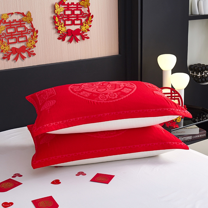 91家纺网 家纺一手货源 找家纺 棠薇家纺 2025新款全棉大红婚庆枕巾红色结婚全棉纱布枕巾盖巾垫巾 家有喜事