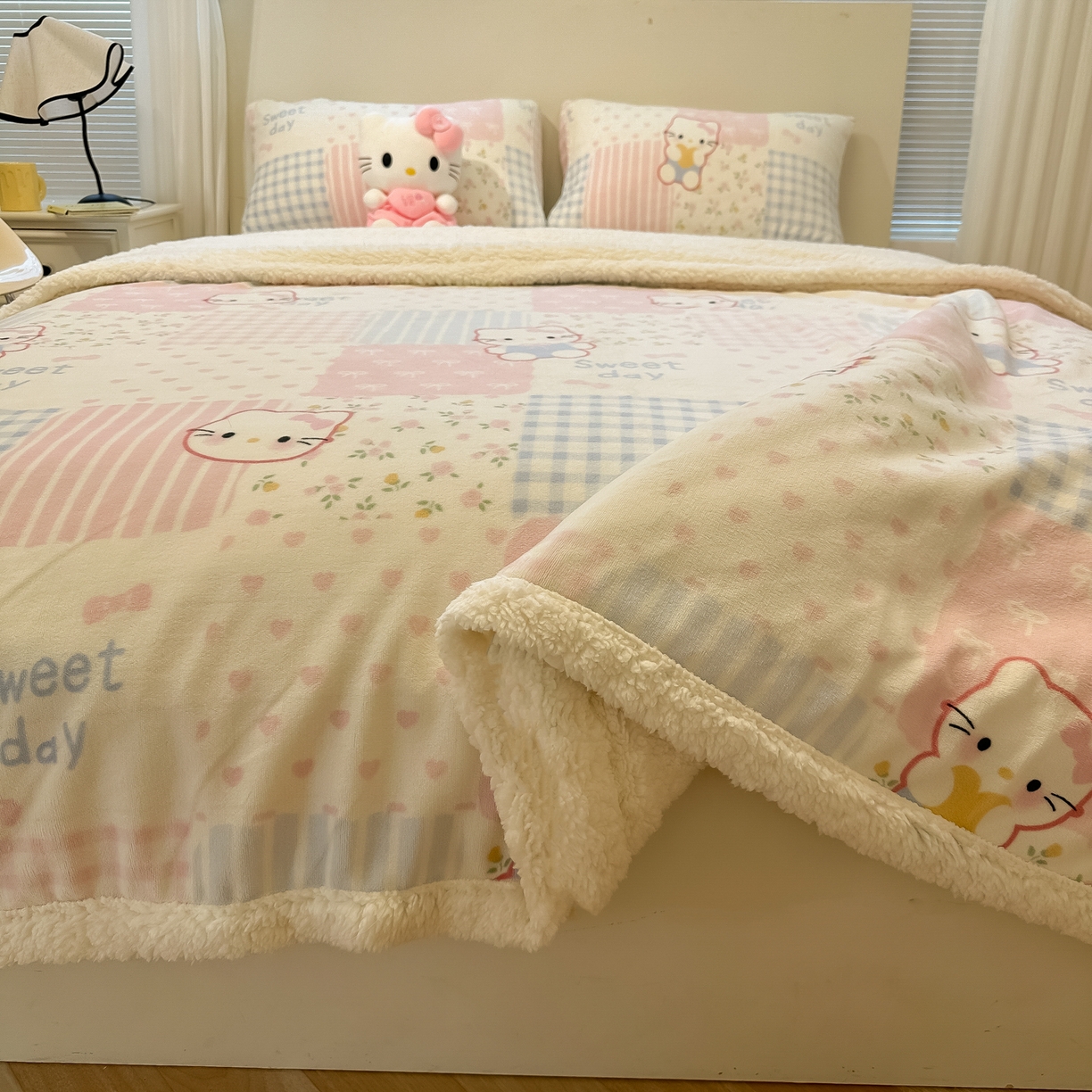 91家纺网 家纺一手货源 找家纺 盼季家纺 2025新款日韩奶油风羊羔绒+牛奶绒可爱卡通毛毯沙发毯盖毯 羊羔绒毛毯-少女心KK瞄