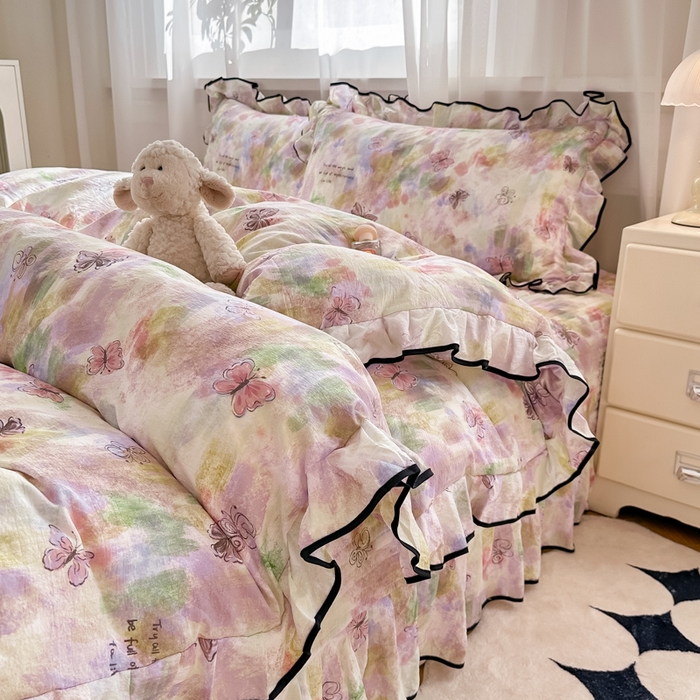 91家纺网 家纺一手货源 找家纺 梦可莱家居 2025秋冬新款法式小黑边木棉云感皱皱纱四件套床盖款 小黑边-彩绘蝴蝶