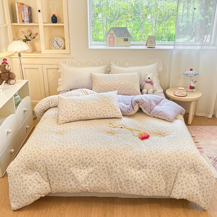 91家纺网 家纺一手货源 找家纺 大彩家居 2025新款水洗皱皱纱大豆被春秋被冬被 花丛小兔