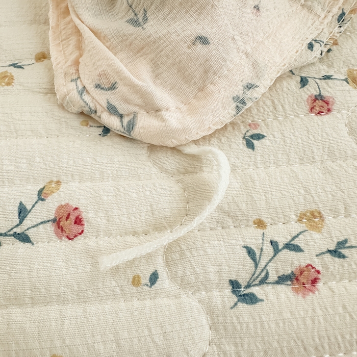 91家纺网 家纺一手货源 找家纺 梦可莱家居 2025秋冬新款法式小黑边木棉云感皱皱纱四件套床盖款 小黑边-丁香花