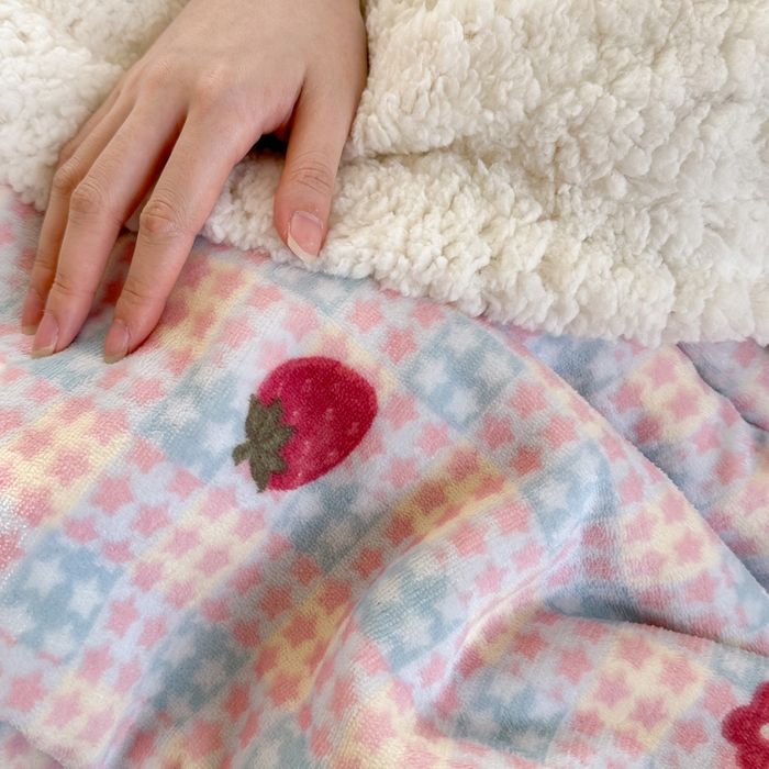 91家纺网 家纺一手货源 找家纺 （总）贝扬思家纺 2025新款秋冬可爱系牛奶绒羊羔绒多功能毛毯奶盖系列