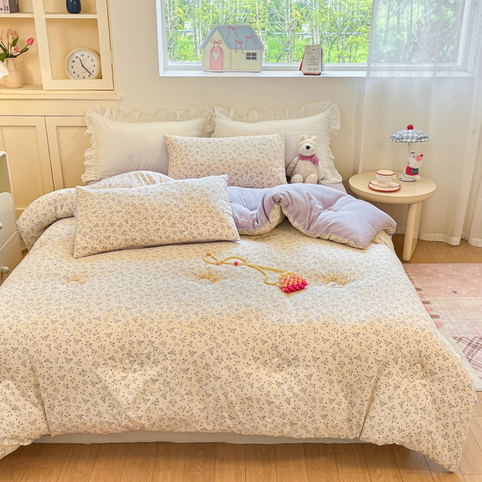 91家纺网 家纺一手货源 找家纺 大彩家居 2025新款水洗皱皱纱大豆被春秋被冬被 花丛小兔