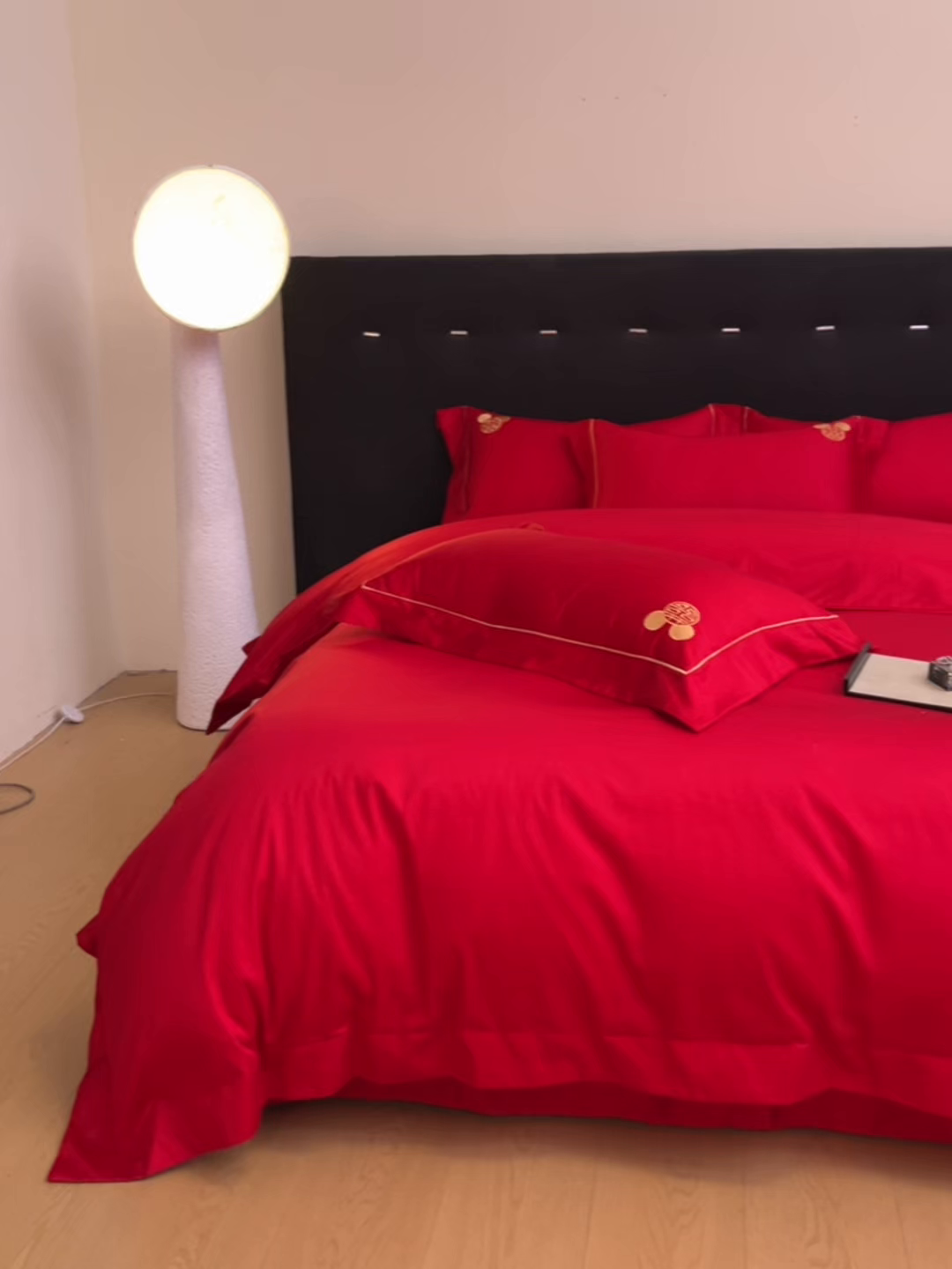 91家纺网 家纺一手货源 找家纺 （总）欧乐蒂-2025新款-亲肤棉简约刺绣四件套