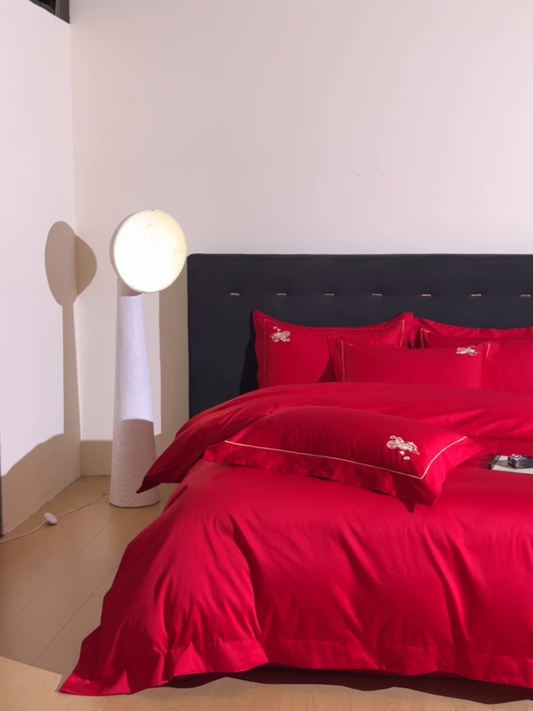 91家纺网 家纺一手货源 找家纺 （总）欧乐蒂-2025新款-亲肤棉简约刺绣四件套