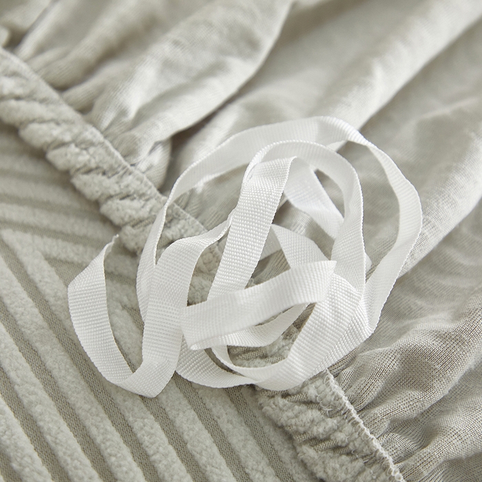 91家纺网 家纺一手货源 找家纺 飞翔家纺沙发套 2025新款人字格沙发套 浅灰色