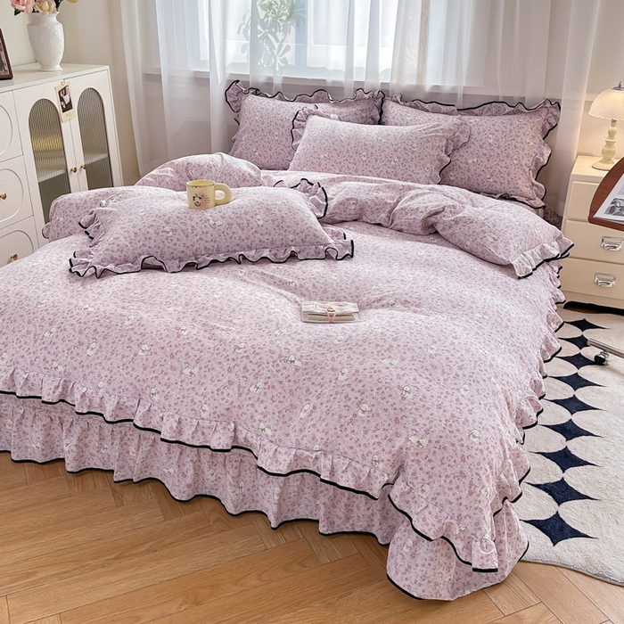 91家纺网 家纺一手货源 找家纺 梦可莱家居 2025秋冬新款法式小黑边木棉云感皱皱纱四件套床盖款 小黑边-可爱兔