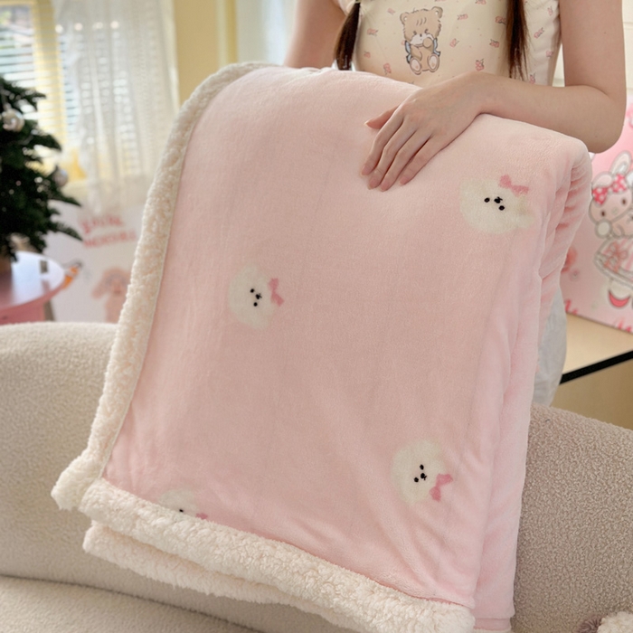 91家纺网 家纺一手货源 找家纺 贝扬思家纺 2025新款秋冬可爱系牛奶绒羊羔绒多功能毛毯奶盖系列 奶盖-可爱狗头粉