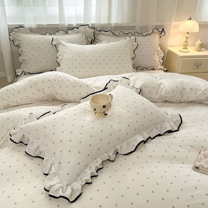 91家纺网 家纺一手货源 找家纺 梦可莱家居 2025秋冬新款法式小黑边木棉云感皱皱纱四件套床盖款 小黑边-兰波点