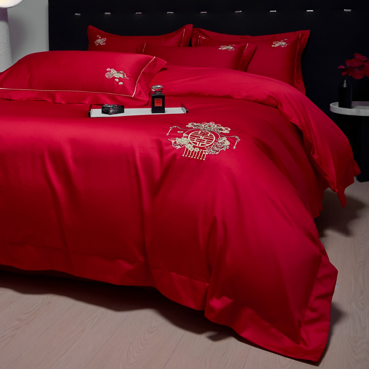 91家纺网 家纺一手货源 找家纺 欧乐蒂-2025新款-亲肤棉简约刺绣四件套 凤冠