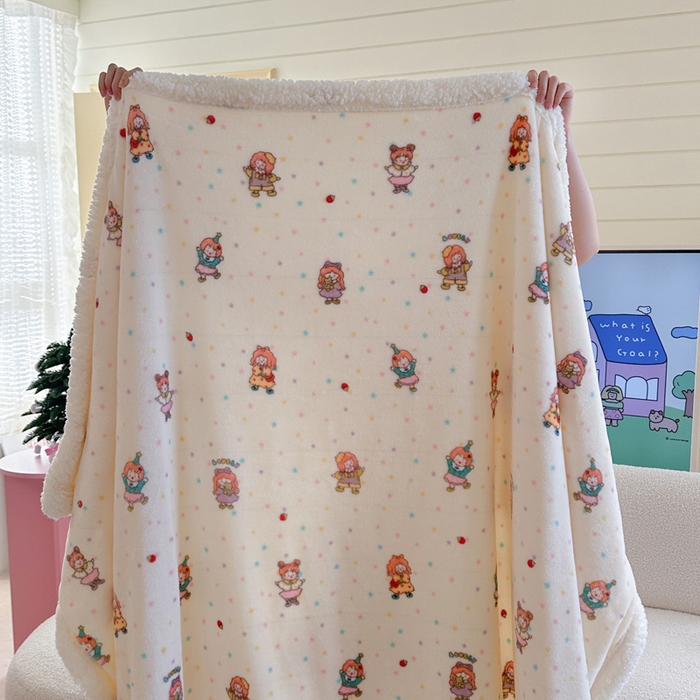 91家纺网 家纺一手货源 找家纺 贝扬思家纺 2025新款秋冬可爱系牛奶绒羊羔绒多功能毛毯奶盖系列 奶盖-萌萌女孩