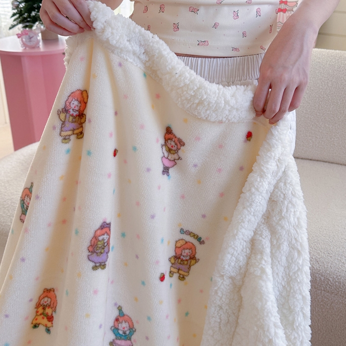 91家纺网 家纺一手货源 找家纺 贝扬思家纺 2025新款秋冬可爱系牛奶绒羊羔绒多功能毛毯奶盖系列 奶盖-萌萌女孩