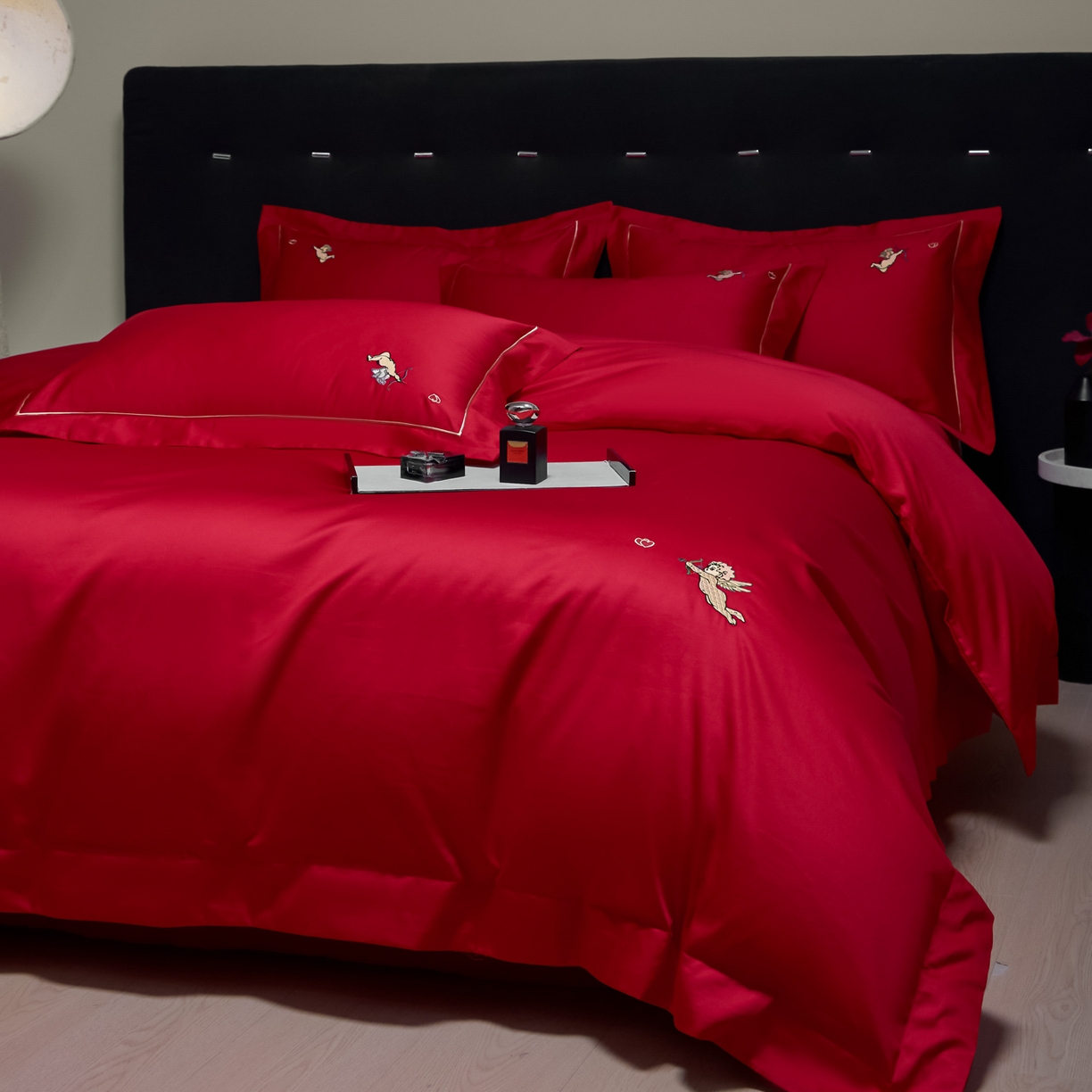 91家纺网 家纺一手货源 找家纺 欧乐蒂-2025新款-亲肤棉简约刺绣四件套 丘比特