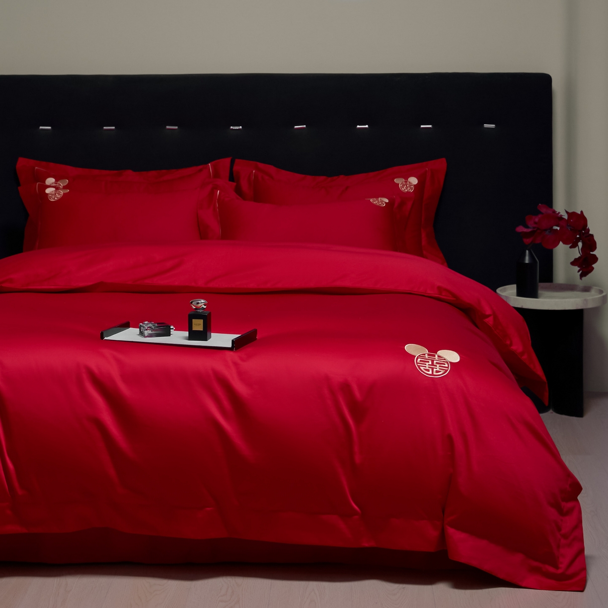 91家纺网 家纺一手货源 找家纺 欧乐蒂-2025新款-亲肤棉简约刺绣四件套 米琦