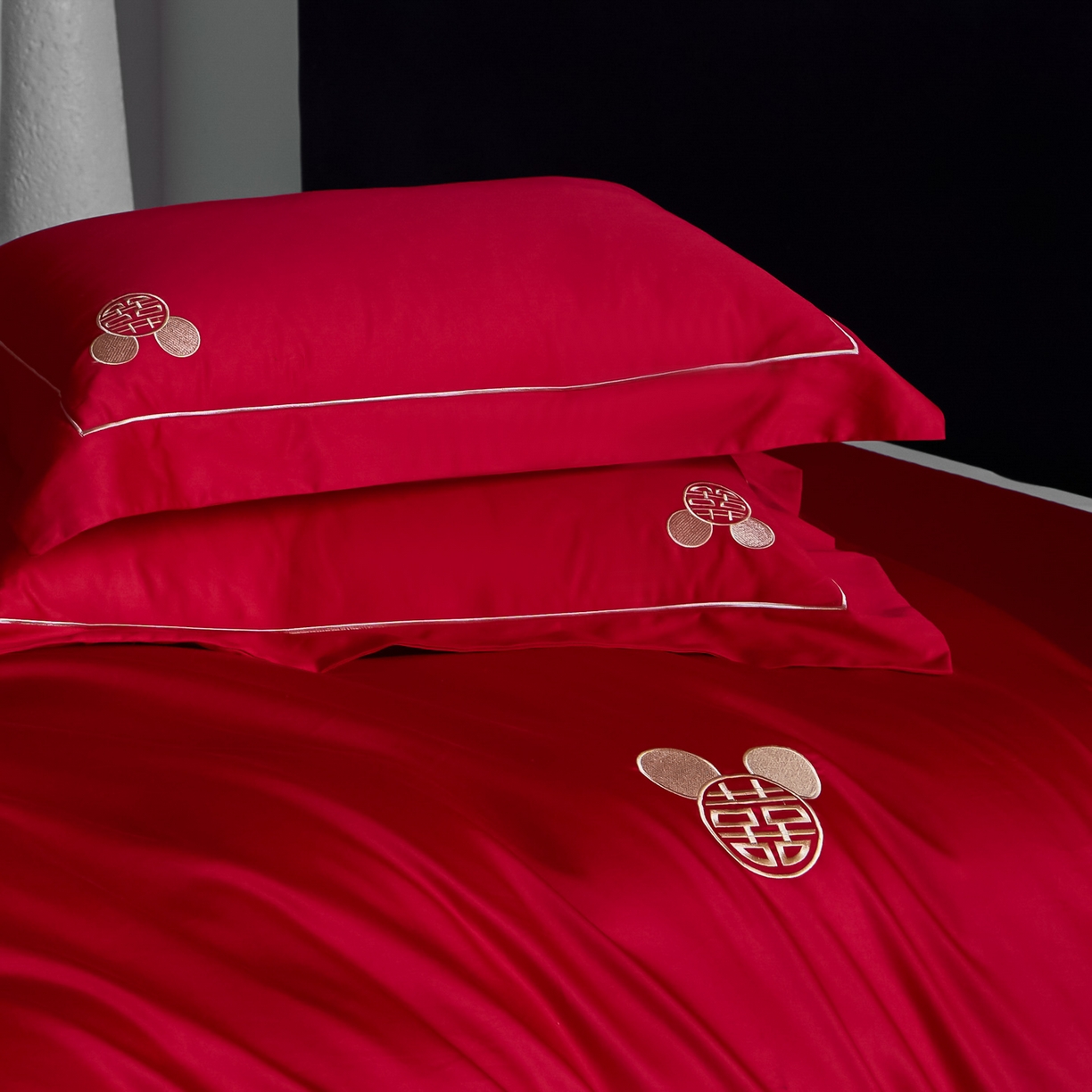 91家纺网 家纺一手货源 找家纺 欧乐蒂-2025新款-亲肤棉简约刺绣四件套 米琦