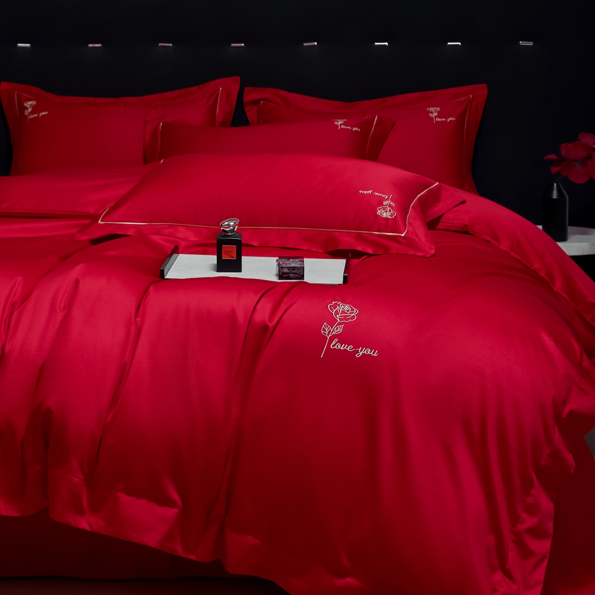 91家纺网 家纺一手货源 找家纺 欧乐蒂-2025新款-亲肤棉简约刺绣四件套 玫瑰