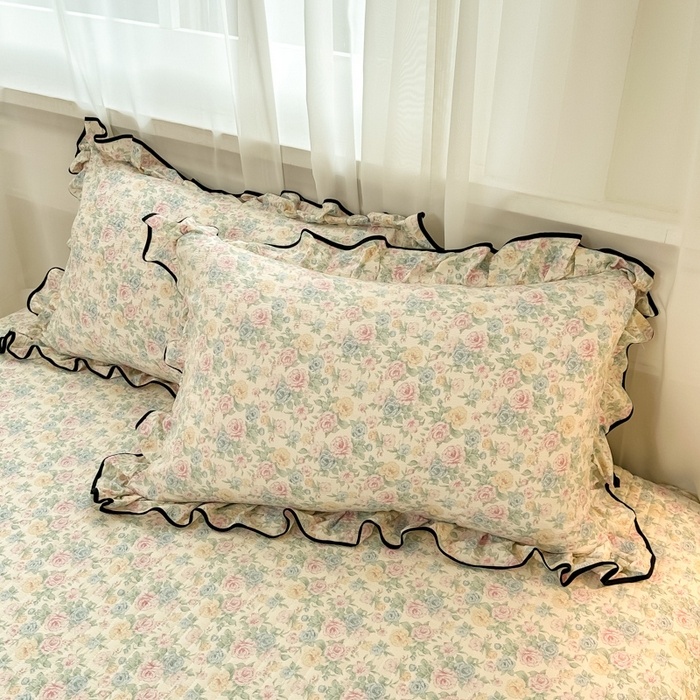 91家纺网 家纺一手货源 找家纺 梦可莱家居 2025秋冬新款法式小黑边木棉云感皱皱纱四件套床盖款 小黑边-玫夏