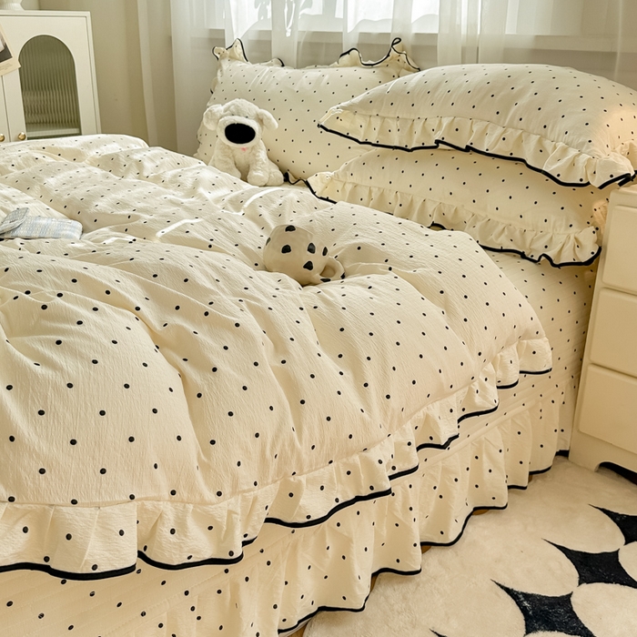 91家纺网 家纺一手货源 找家纺 梦可莱家居 2025秋冬新款法式小黑边木棉云感皱皱纱四件套床盖款 小黑边-米波点