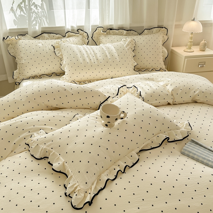 91家纺网 家纺一手货源 找家纺 梦可莱家居 2025秋冬新款法式小黑边木棉云感皱皱纱四件套床盖款 小黑边-米波点