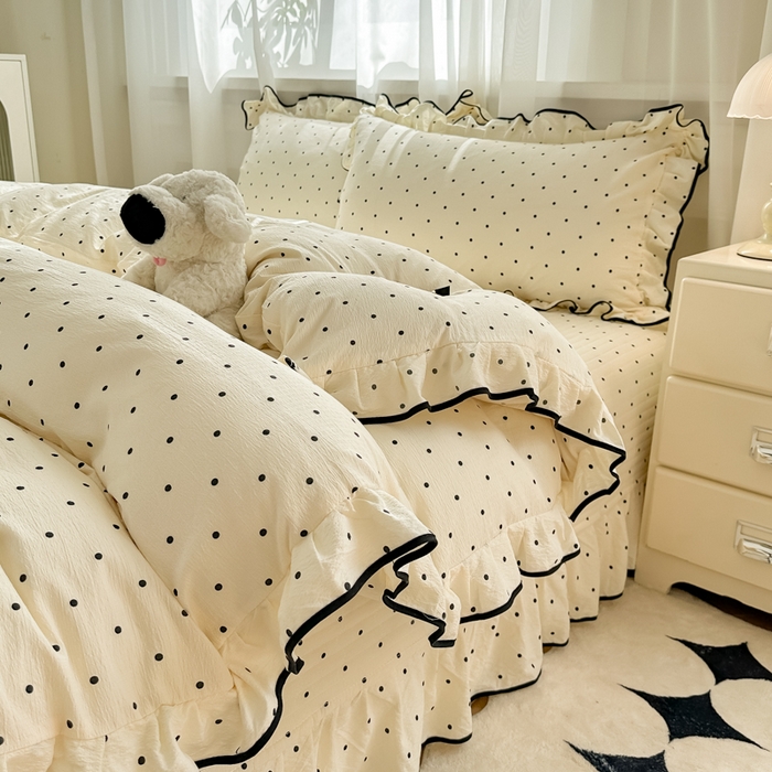 91家纺网 家纺一手货源 找家纺 梦可莱家居 2025秋冬新款法式小黑边木棉云感皱皱纱四件套床盖款 小黑边-米波点